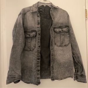 Zara Men’s distressed black denim collared shirt with front pocket detail